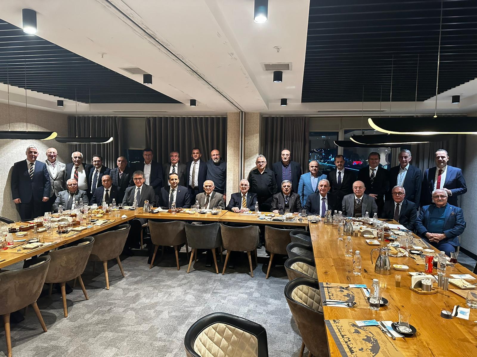 Başkan Demirci İftar Yemeğinde Posoflu Hemşehrileriyle Bir Araya Geldi